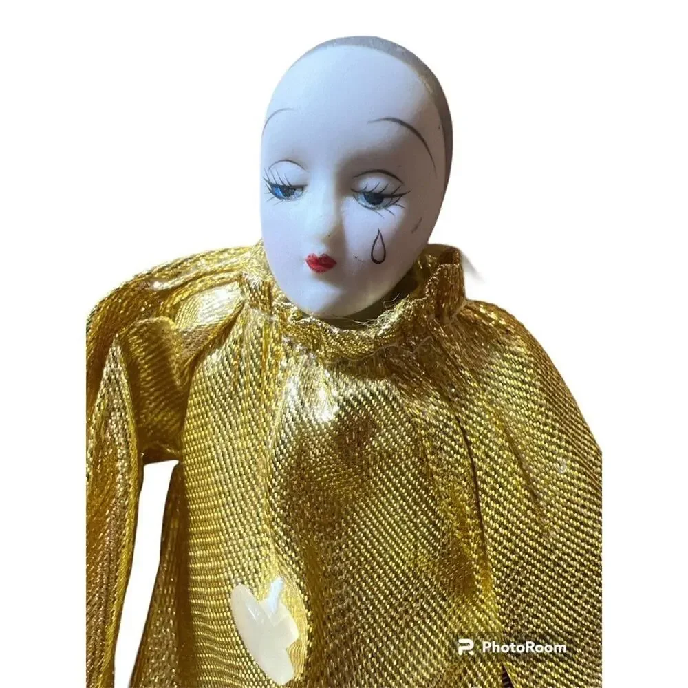 -CLOWN white porcelain‎ harlequin jester figurine with gold clothing